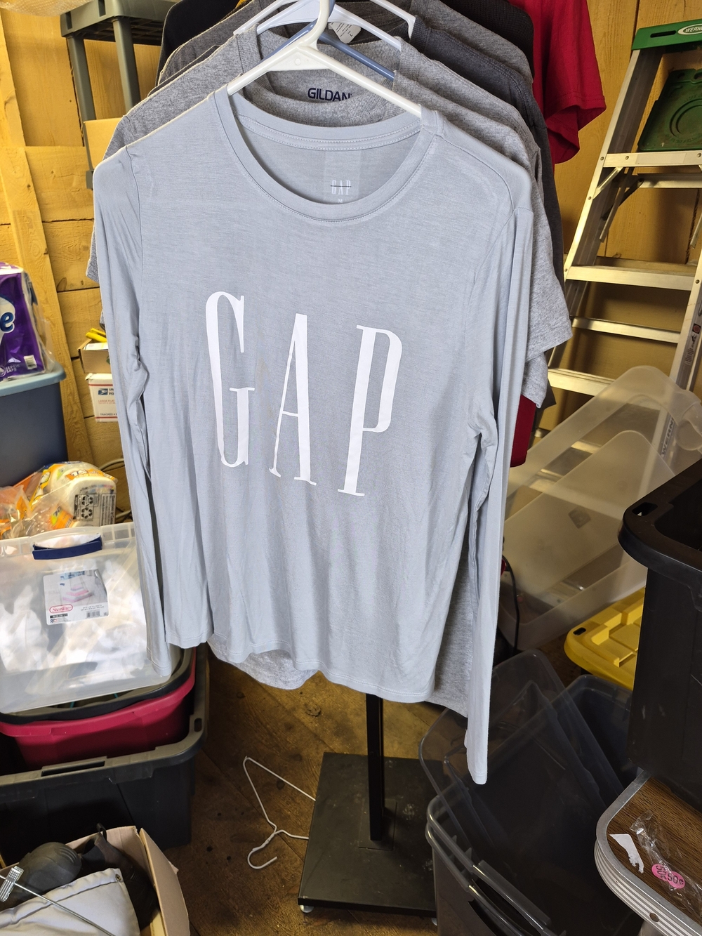 GAP Light Blue Long-Sleeve Logo Tee Bin 52